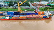 First direct container ship from China